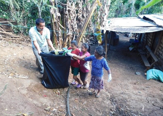 recogida basura El Salvador