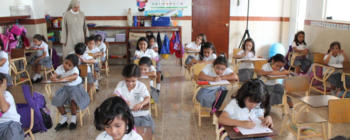 COLEGIO SANTA MARÍA. EL SALVADOR