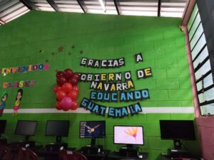 Cartel Agradecimiento al Gobierno de Navarra. Guatemala